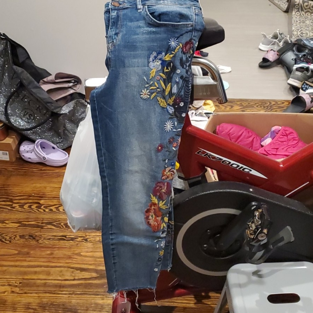 William Rast raw hem embroidered jeans size 29